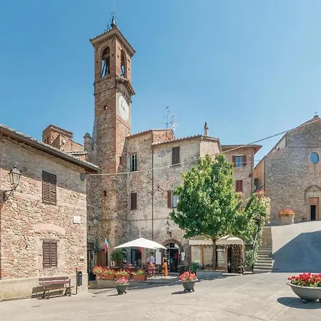 In Ar With Kitchenette Monterchi